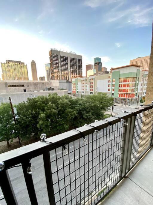 Luxury Apartment With King Bed And Pool And Free Parking 4 Houston Exterior photo